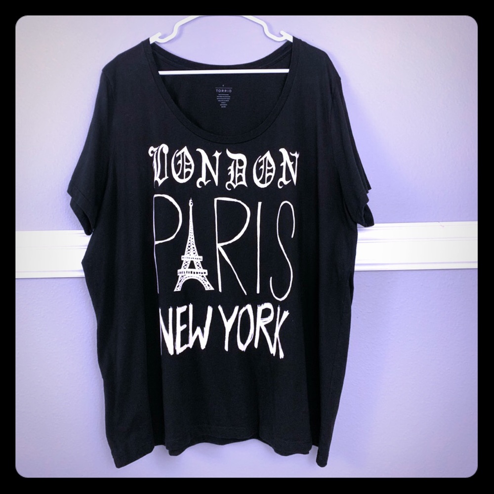 TORRID LONDON PARIS NEW YORK SIZE 4X TOP